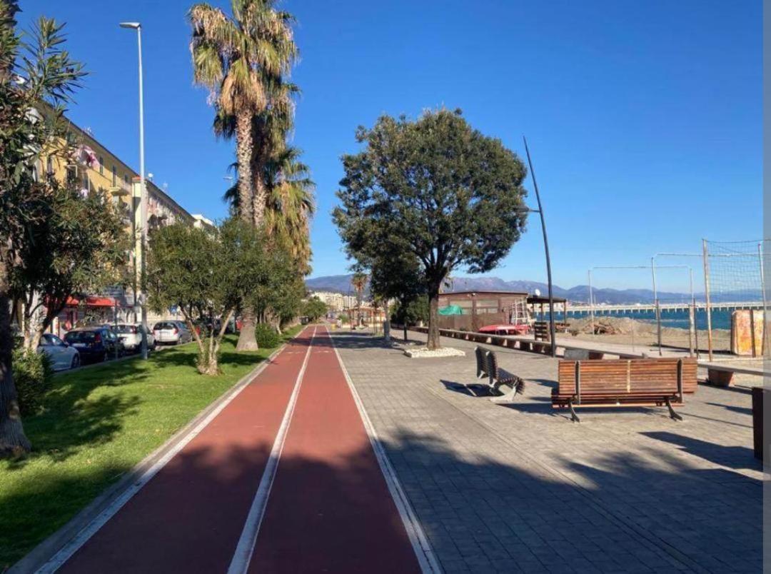 Appartamento Vado Sul Mare Vado Ligure Esterno foto